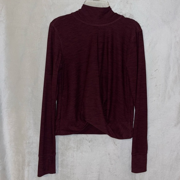 Old Navy Active Breathe Workout Top - Picture 5 of 6